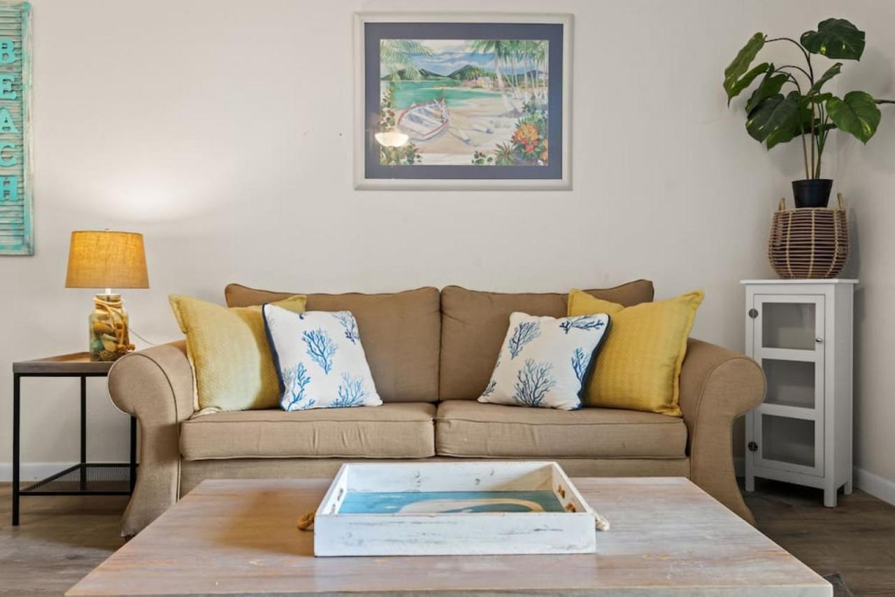 Experience Starlit Nights From Beach Happy'S Balcony Overlooking The Community Pool At Beachwalk Villa Panama City Beach Eksteriør billede
