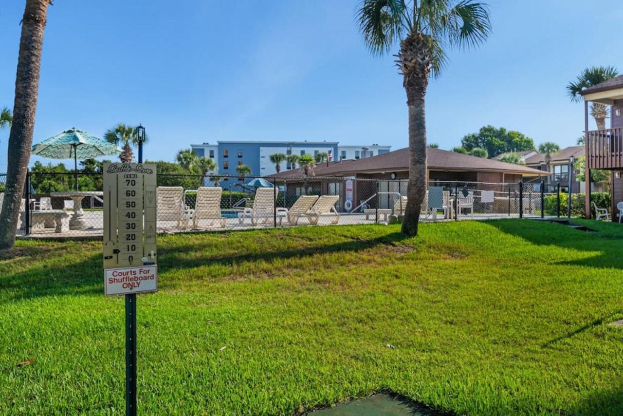 Experience Starlit Nights From Beach Happy'S Balcony Overlooking The Community Pool At Beachwalk Villa Panama City Beach Eksteriør billede