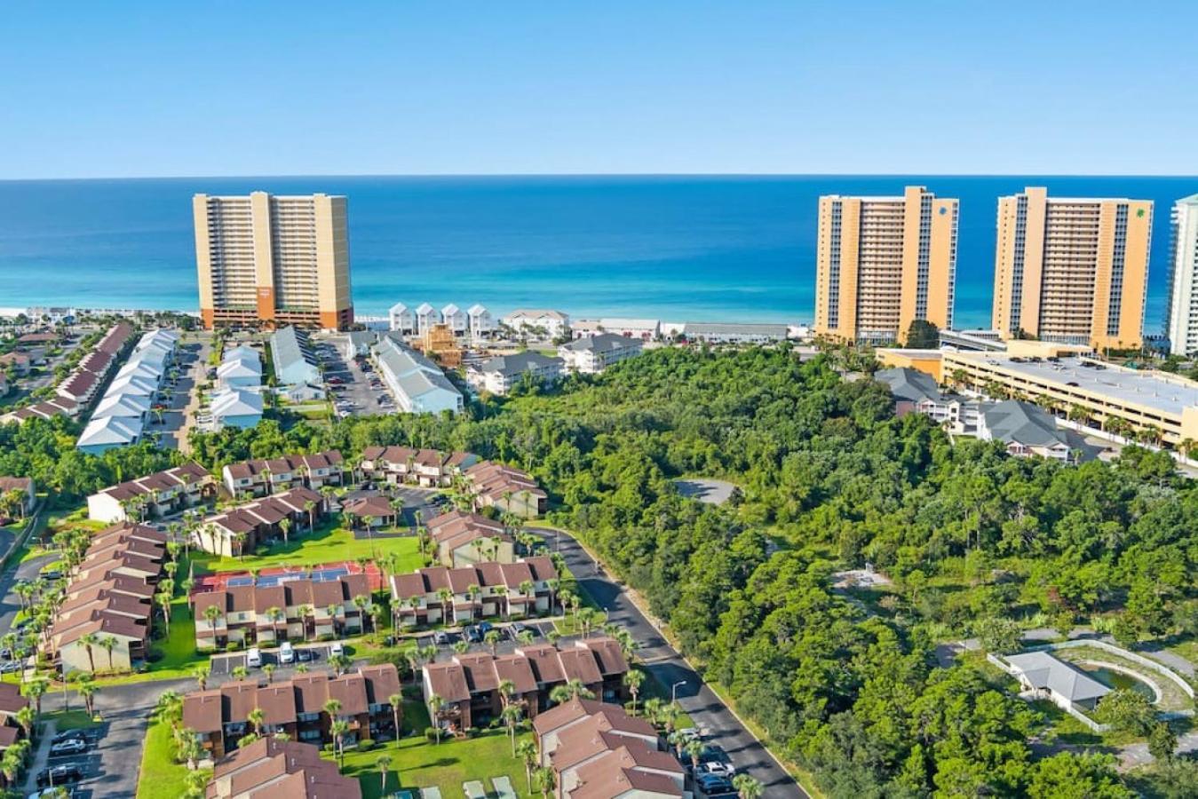 Experience Starlit Nights From Beach Happy'S Balcony Overlooking The Community Pool At Beachwalk Villa Panama City Beach Eksteriør billede